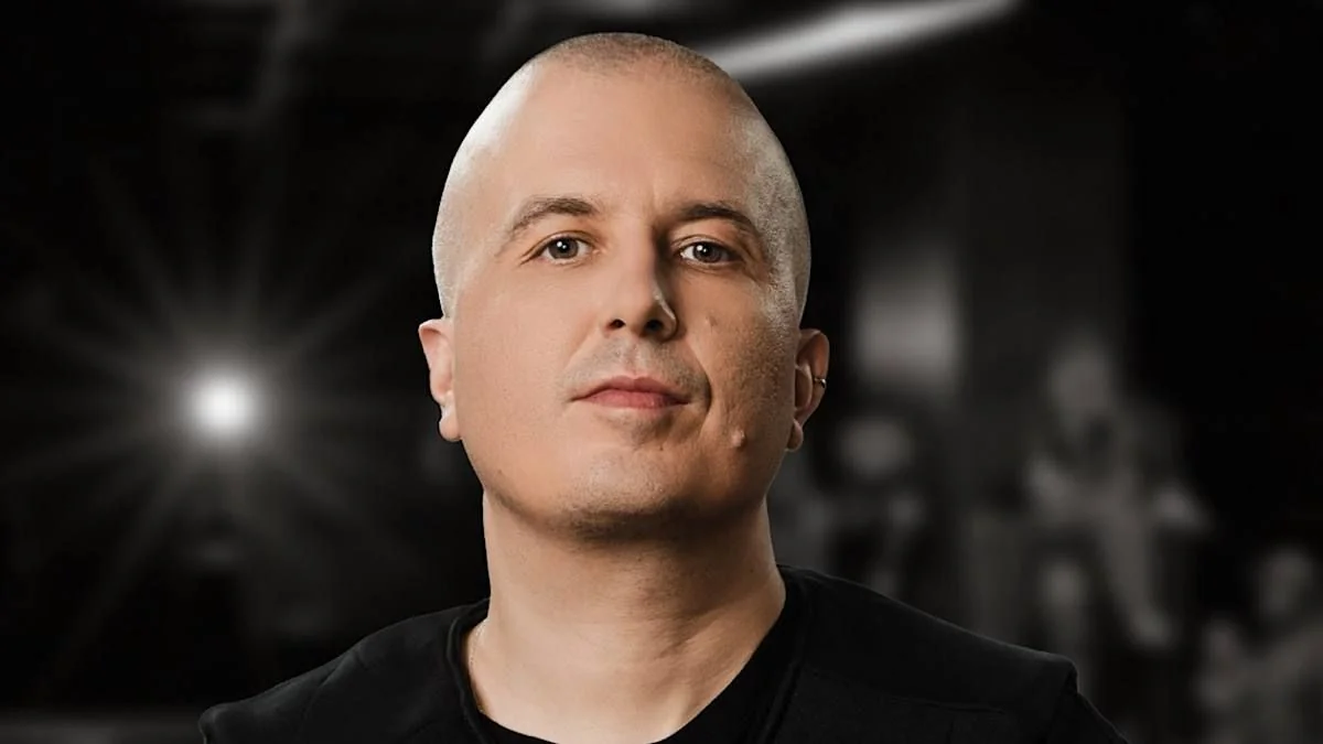 Іван Клименко з ENKO на студійному портреті