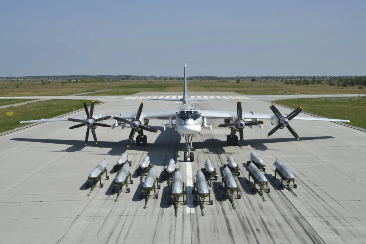 Ту-95 скільки ракет несе: точні цифри озброєння та особливості модернізацій