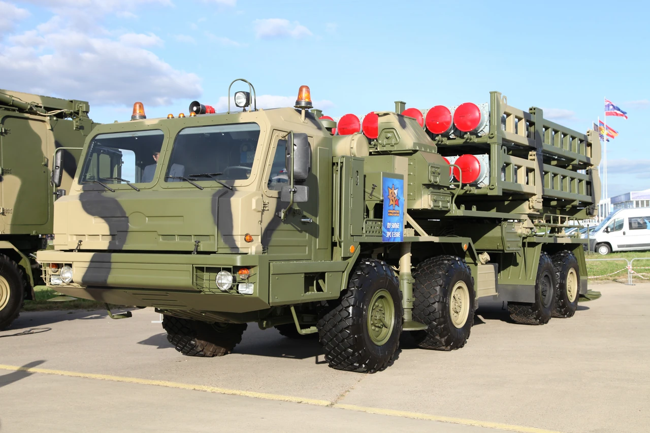 Зенітний ракетний комплекс: технологія, що формує сучасну протиповітряну оборону