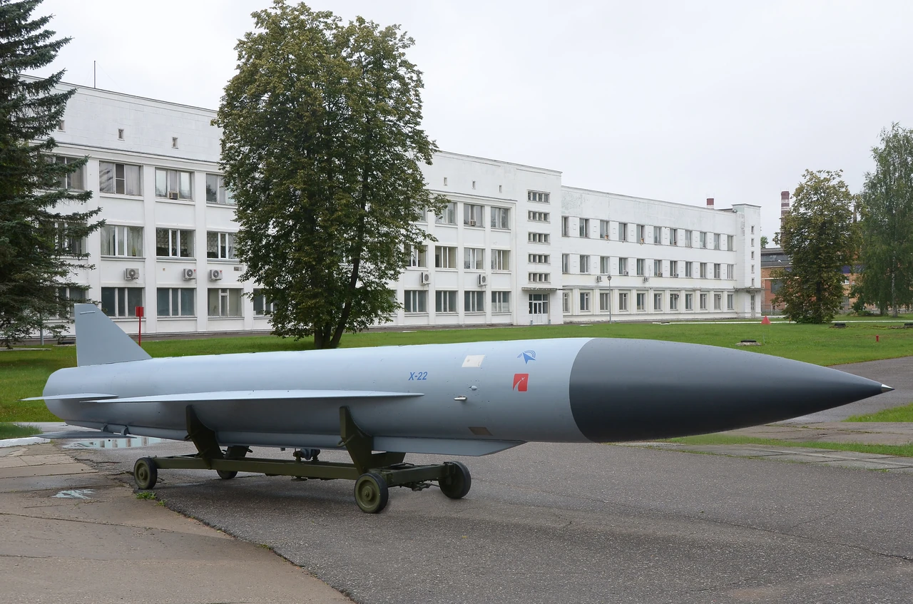Крилата ракета Х-101: дальність, точність і бойове застосування
